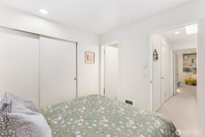 10237 SE 3rd Street #5, Bellevue, WA 98004 - Photo 23