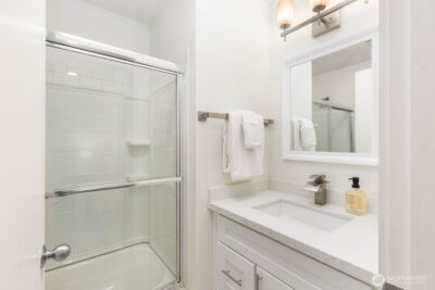 10237 SE 3rd Street #5, Bellevue, WA 98004 - Photo 24
