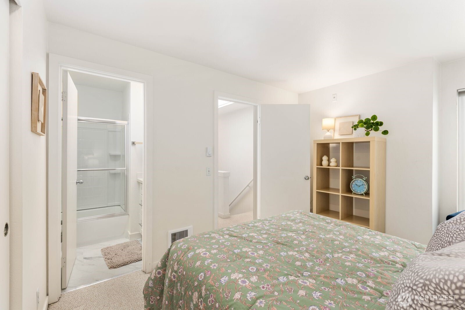 10237 SE 3rd Street #5, Bellevue, WA 98004