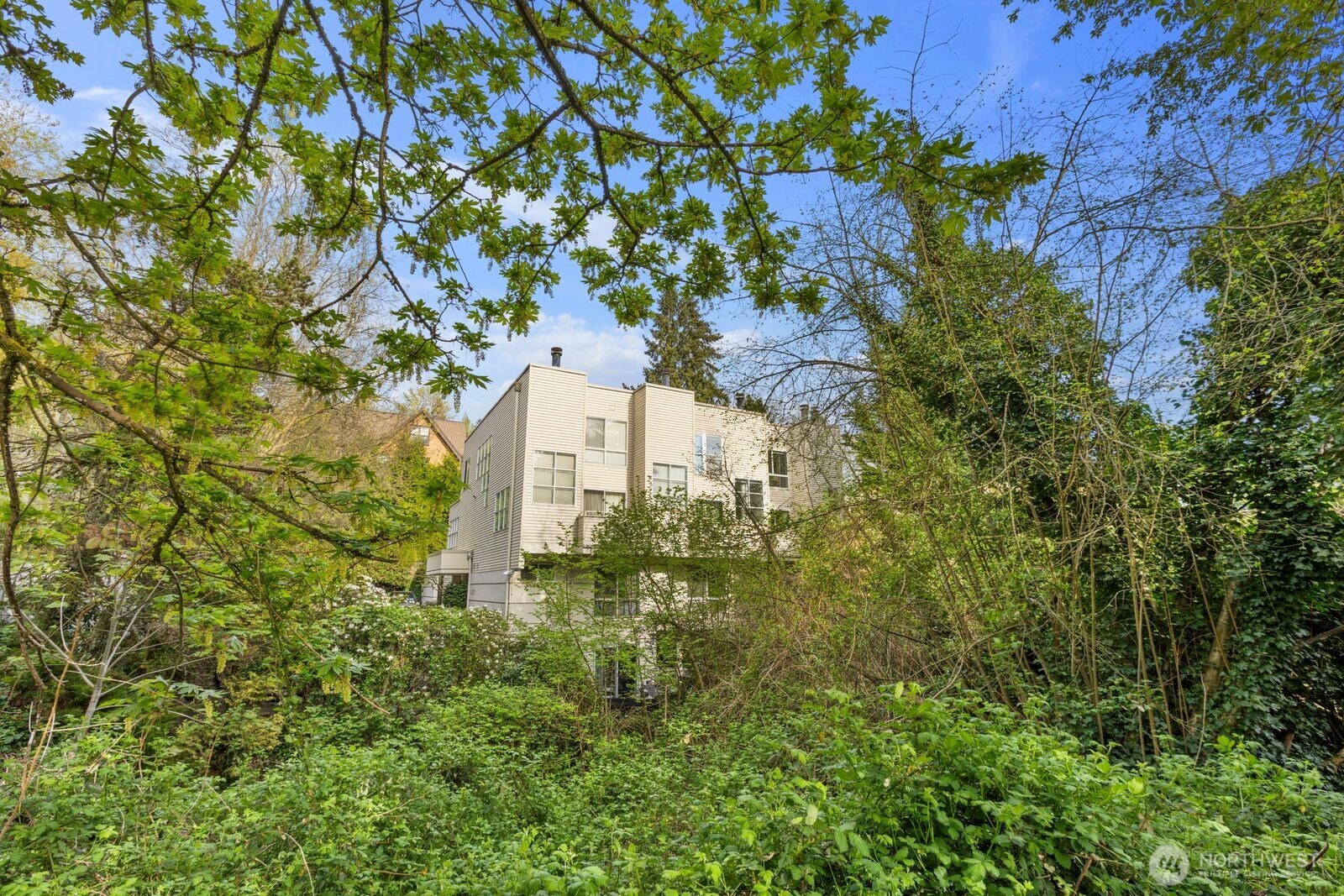 10237 SE 3rd Street #5, Bellevue, WA 98004