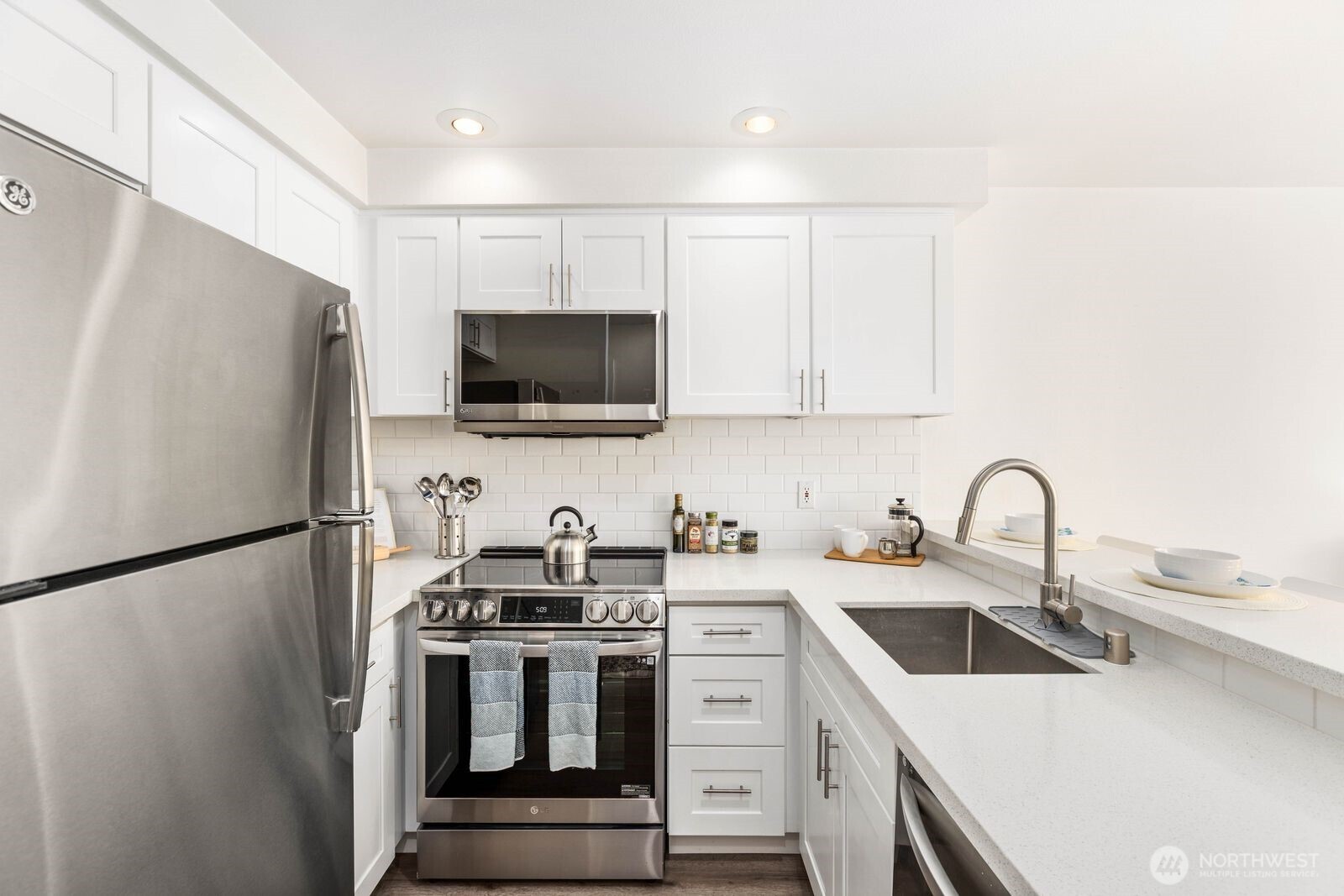 10237 SE 3rd Street #5, Bellevue, WA 98004