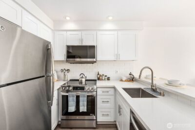10237 SE 3rd Street #5, Bellevue, WA 98004 - Photo 7