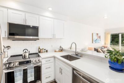 10237 SE 3rd Street #5, Bellevue, WA 98004 - Photo 8