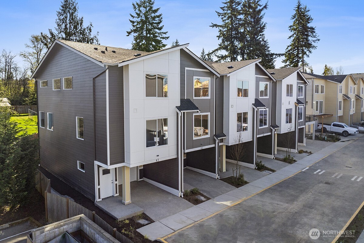 16823 Alder Way #K2, Lynnwood, WA 98037