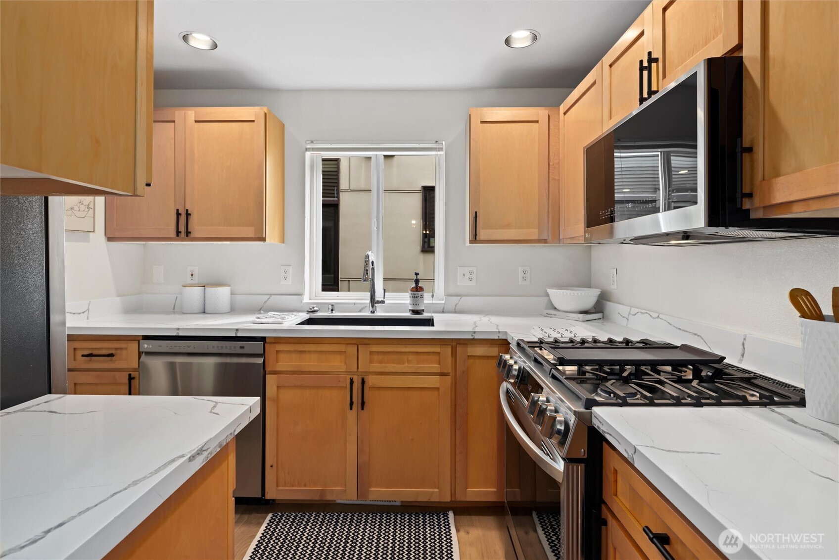 1548 NW 58th Street #B, Seattle, WA 98107