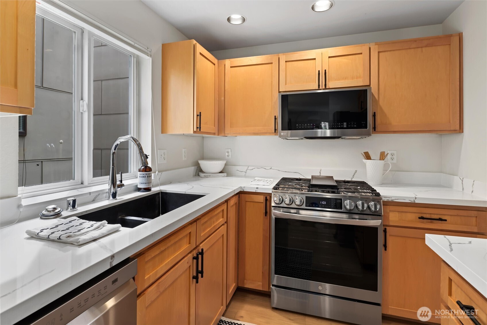 1548 NW 58th Street #B, Seattle, WA 98107