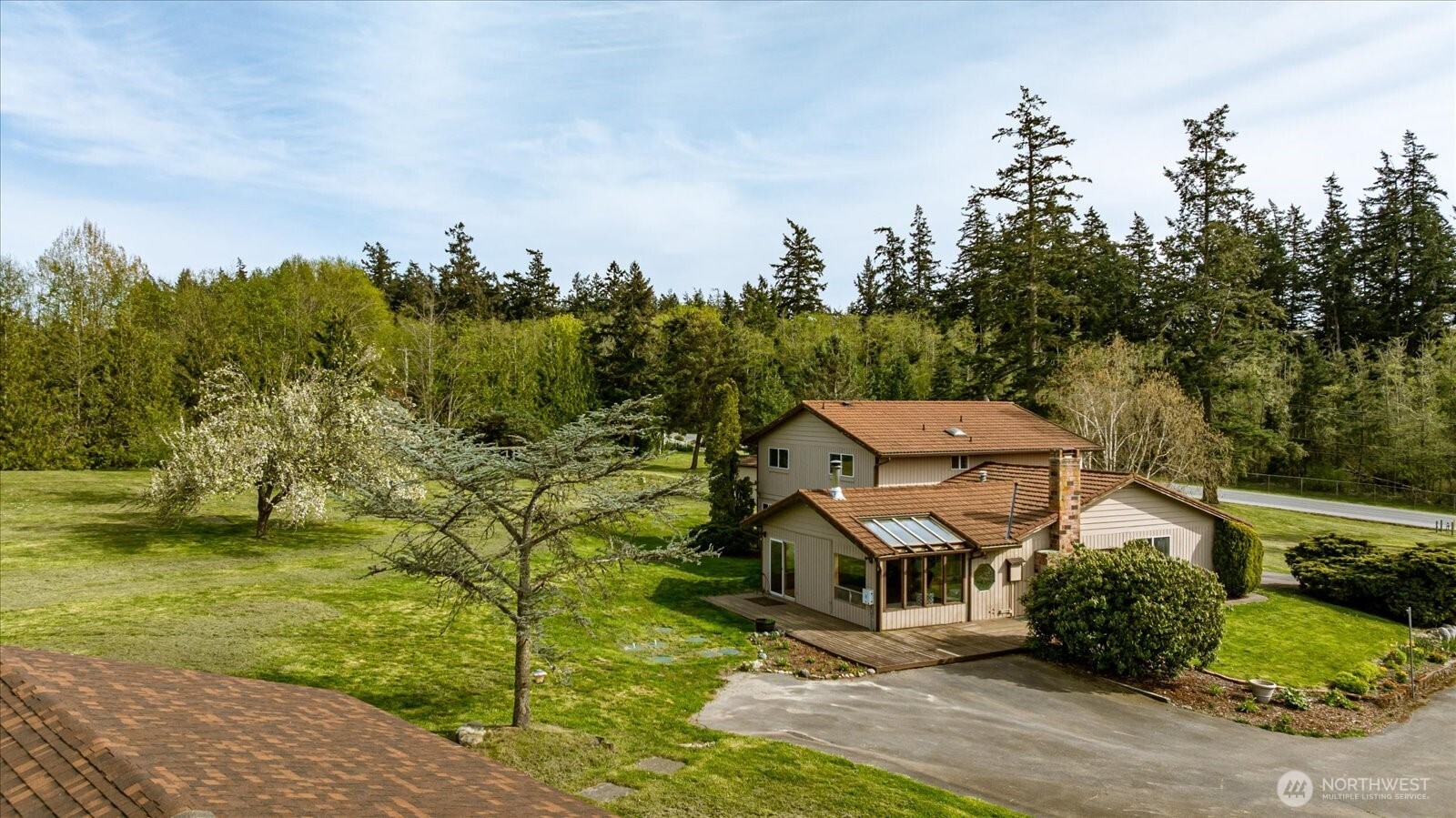 987 E Crescent Harbor Road , Oak Harbor, WA 98277