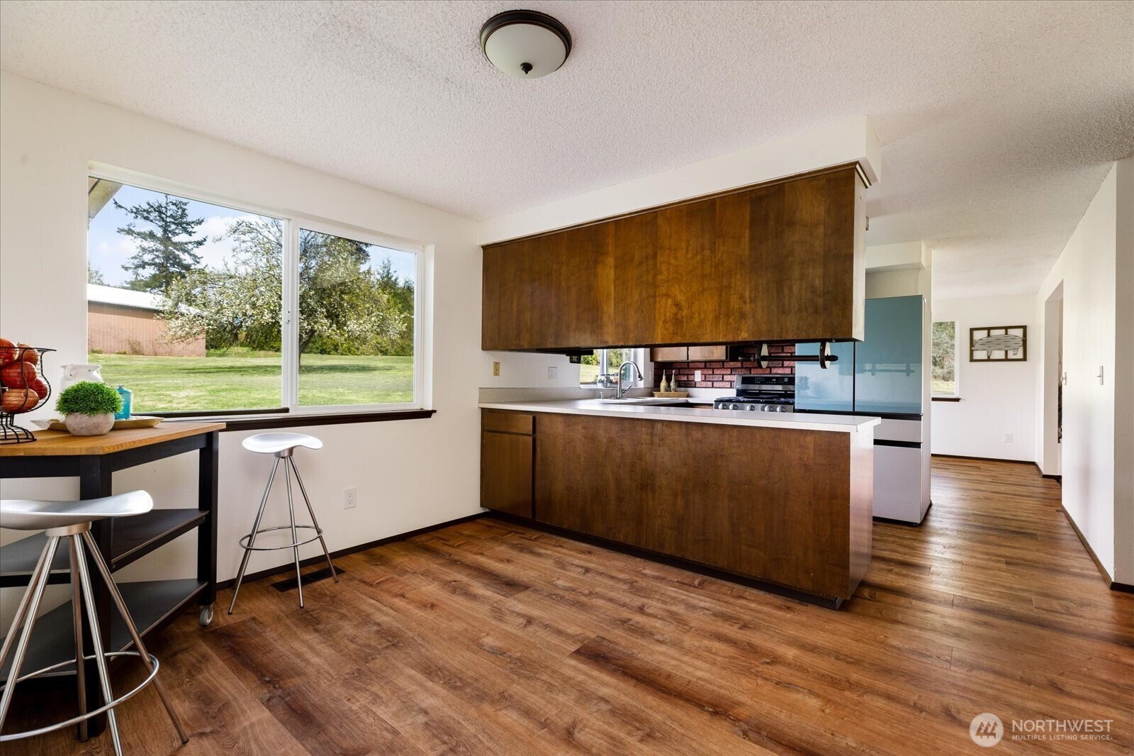 987 E Crescent Harbor Road , Oak Harbor, WA 98277