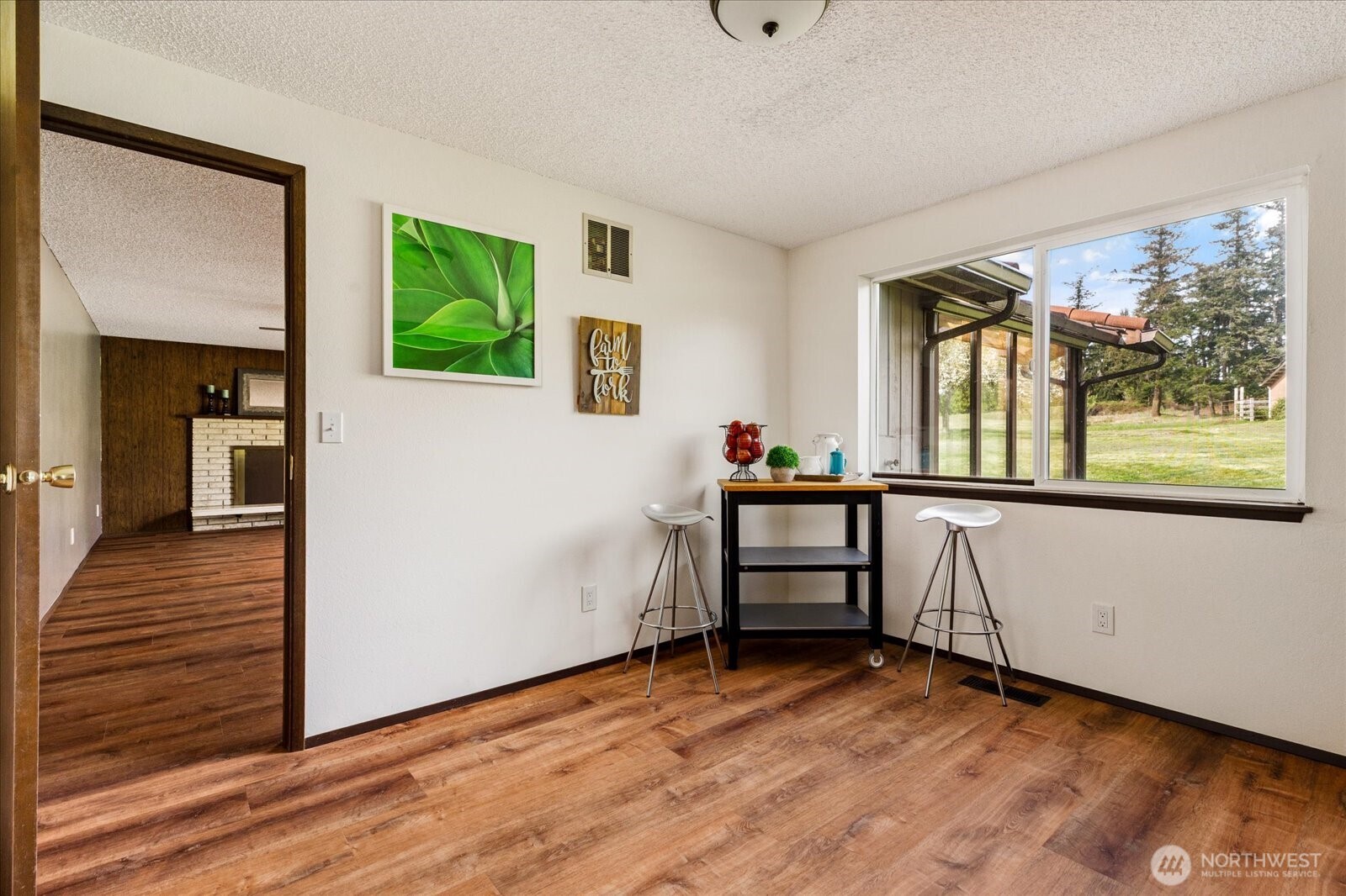 987 E Crescent Harbor Road , Oak Harbor, WA 98277