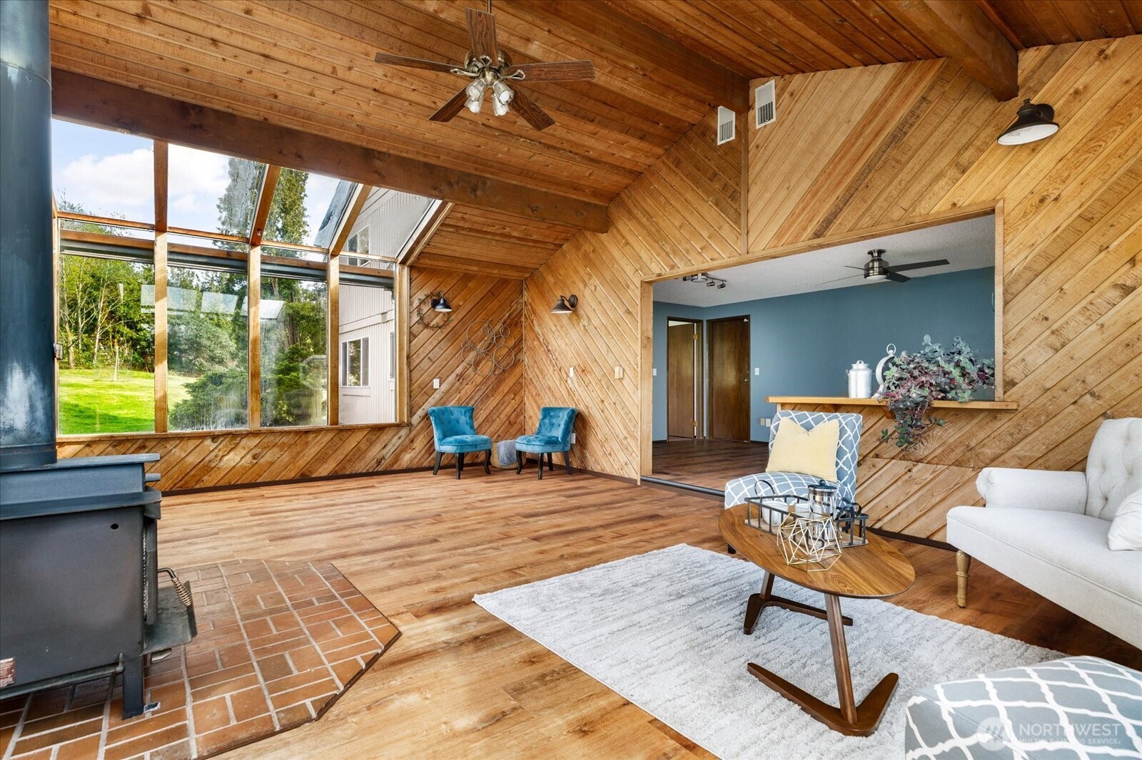 987 E Crescent Harbor Road , Oak Harbor, WA 98277