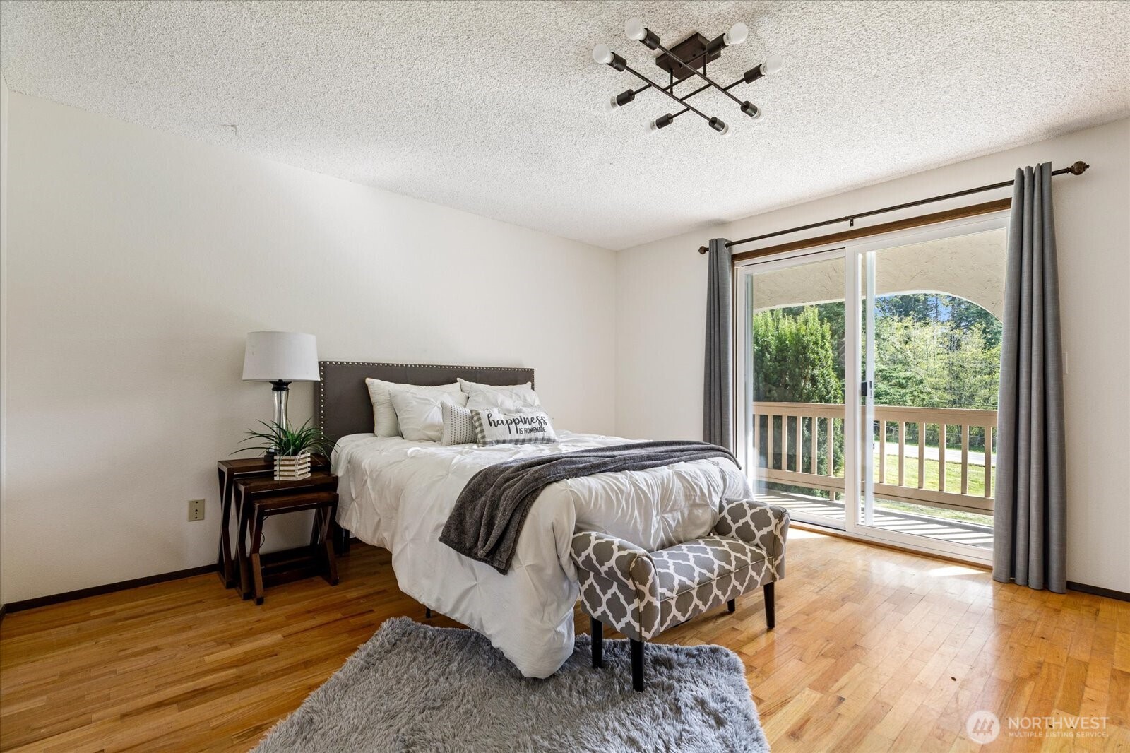 987 E Crescent Harbor Road , Oak Harbor, WA 98277