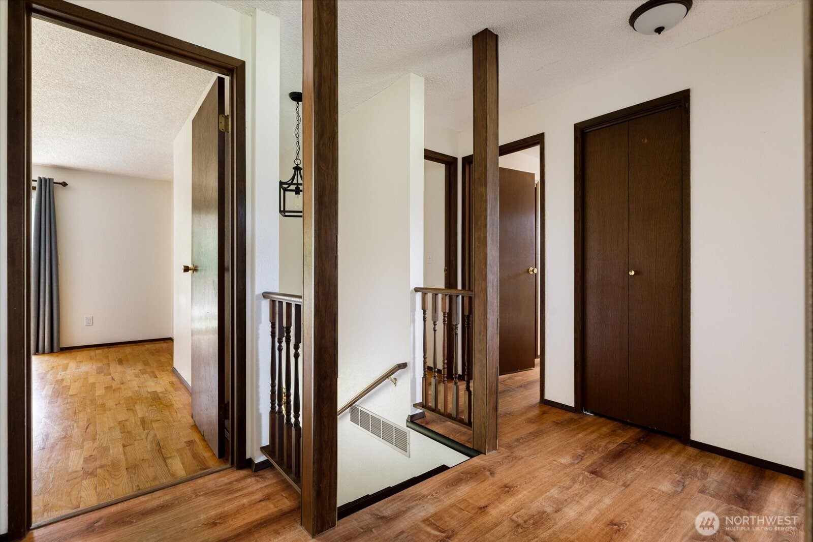 987 E Crescent Harbor Road , Oak Harbor, WA 98277