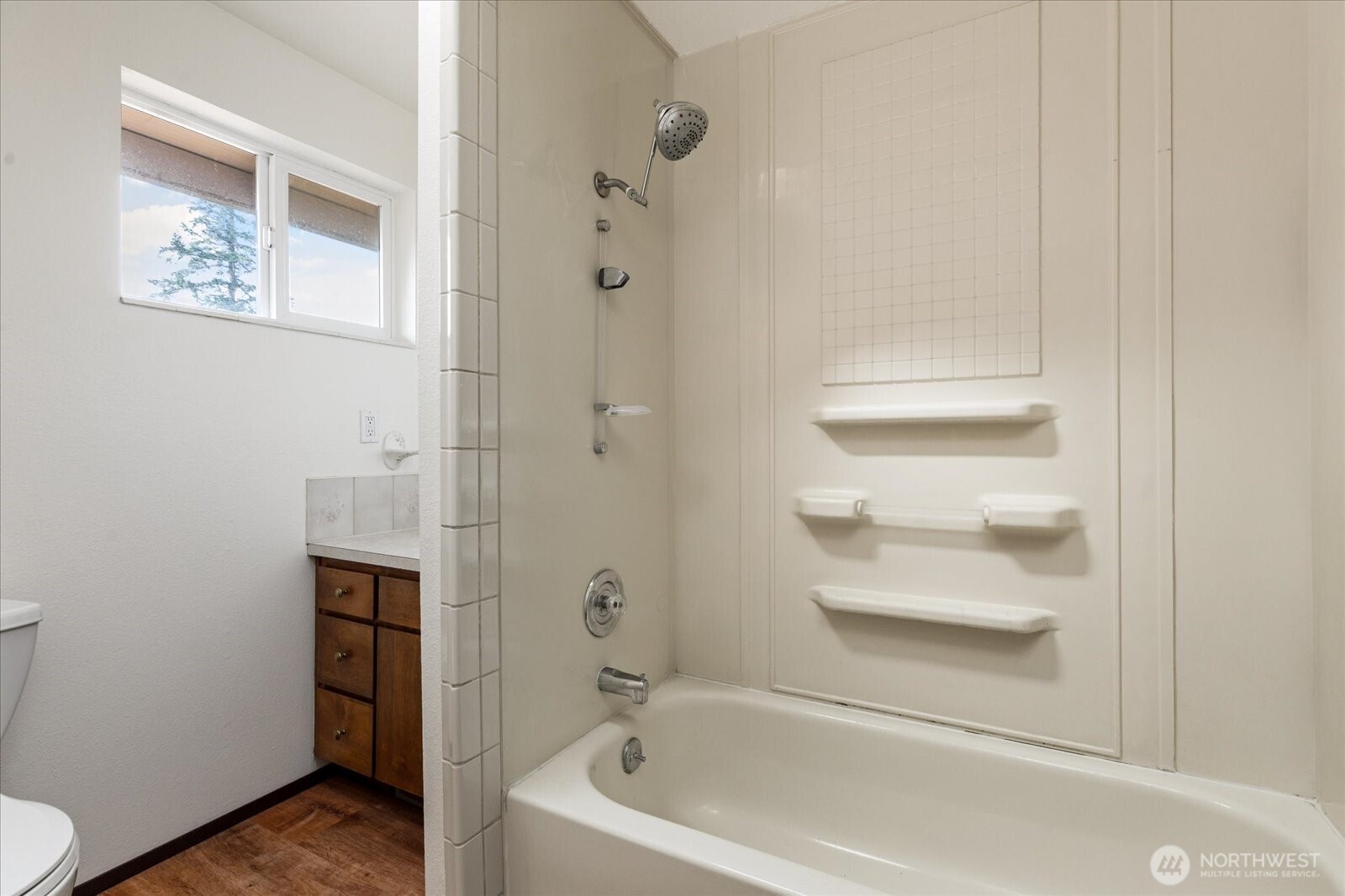 987 E Crescent Harbor Road , Oak Harbor, WA 98277