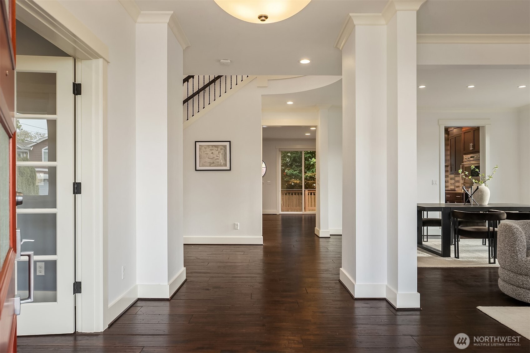 323 6th Avenue S, Kirkland, WA 98033