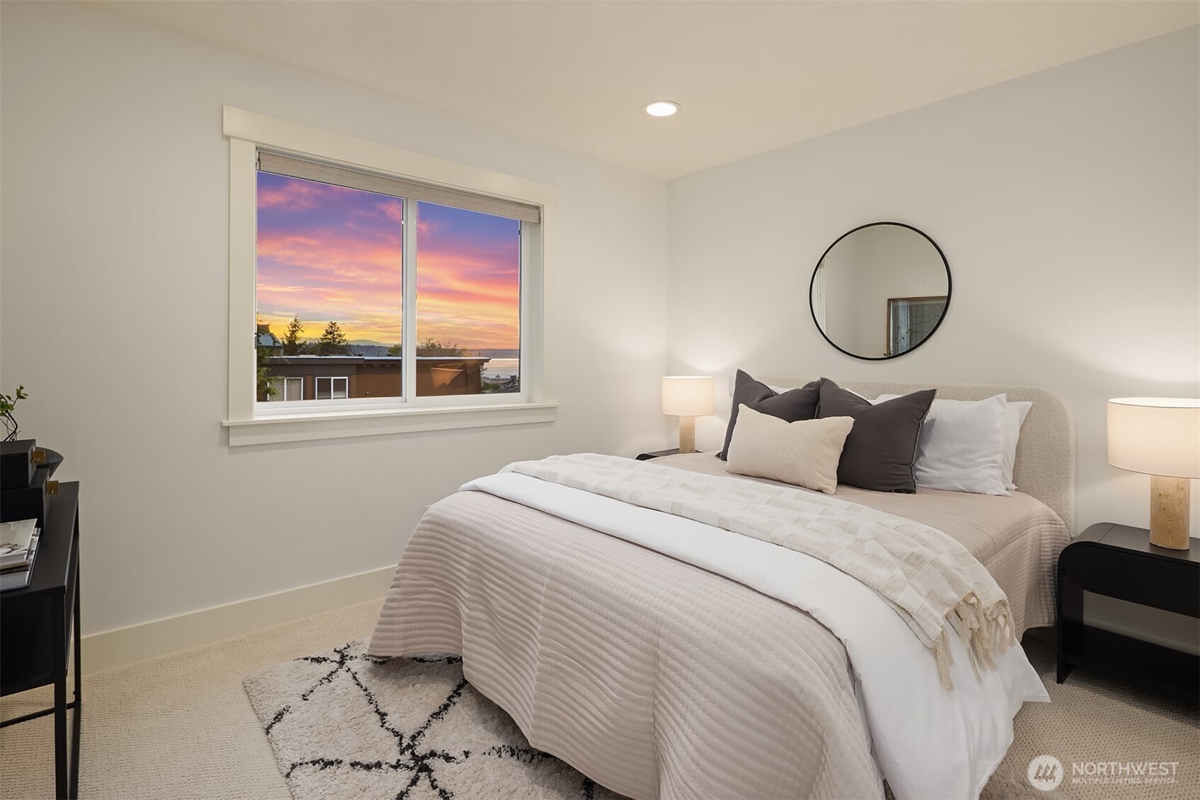 323 6th Avenue S, Kirkland, WA 98033
