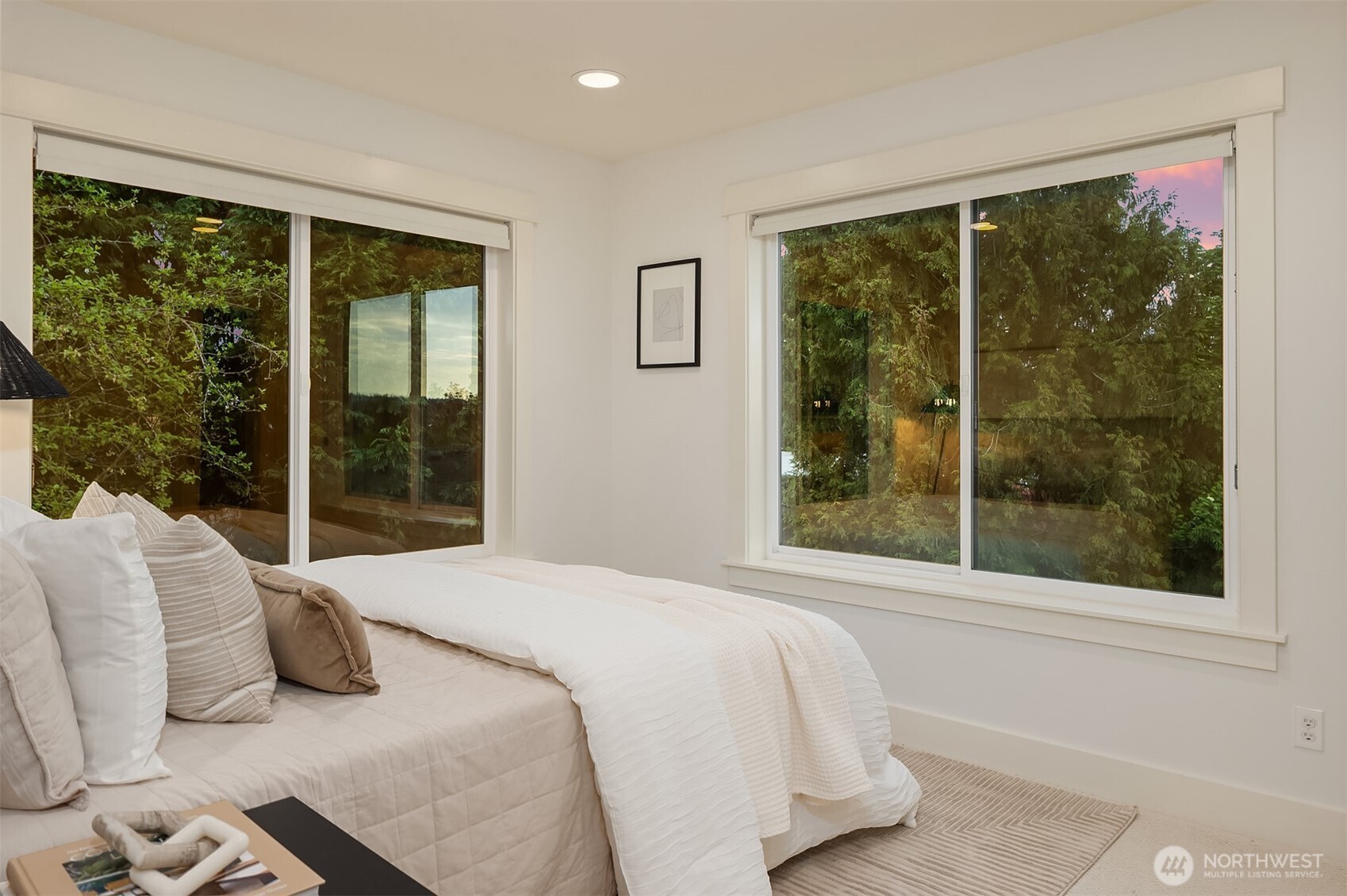 323 6th Avenue S, Kirkland, WA 98033