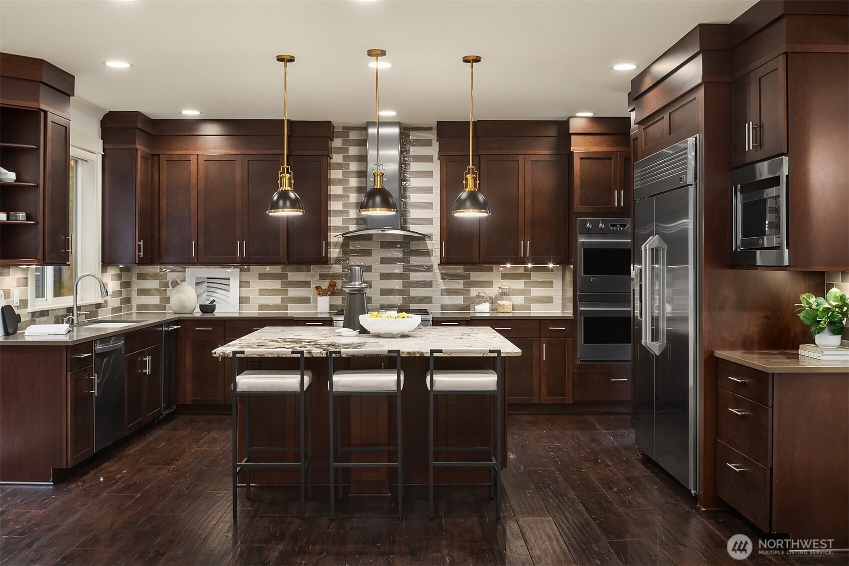 323 6th Avenue S, Kirkland, WA 98033