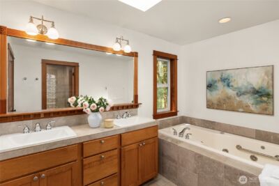 14340 Shasta Lane NE, Bainbridge Island, WA 98110 - Photo 24