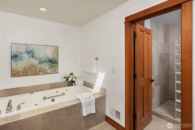 14340 Shasta Lane NE, Bainbridge Island, WA 98110 - Photo 25