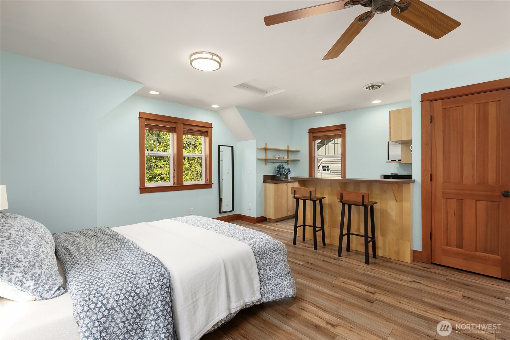 14340 Shasta Lane NE, Bainbridge Island, WA 98110