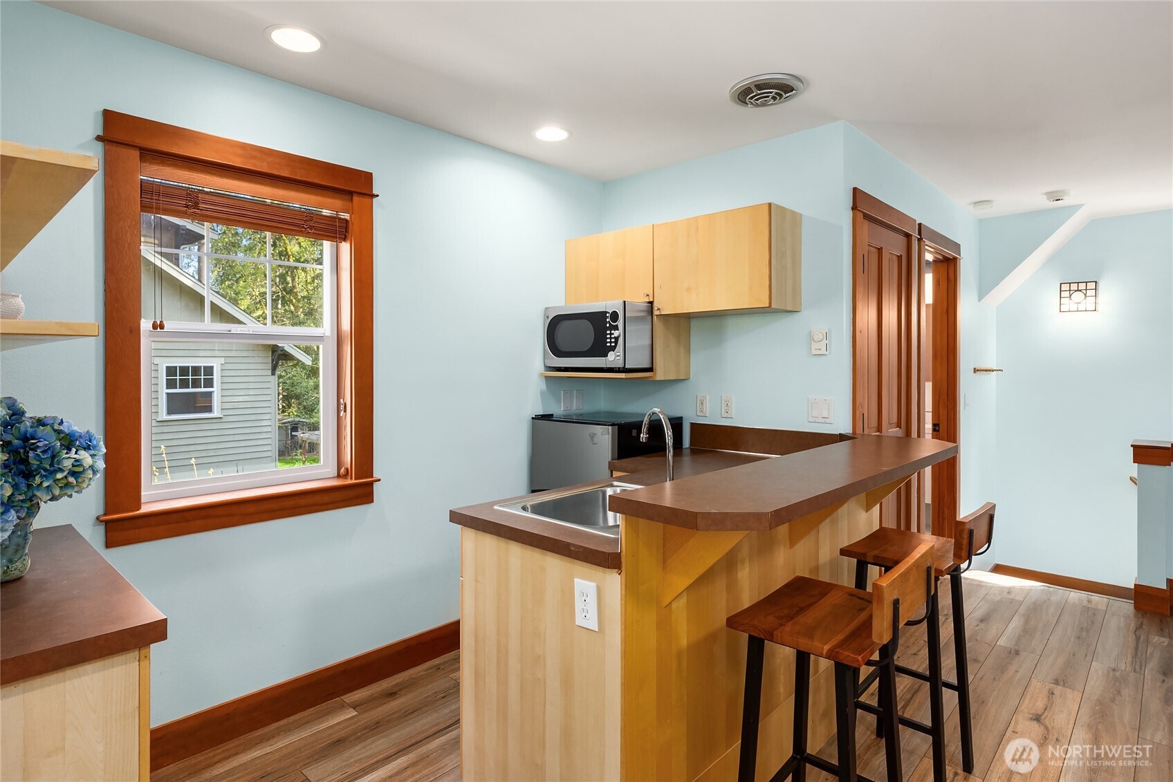 14340 Shasta Lane NE, Bainbridge Island, WA 98110