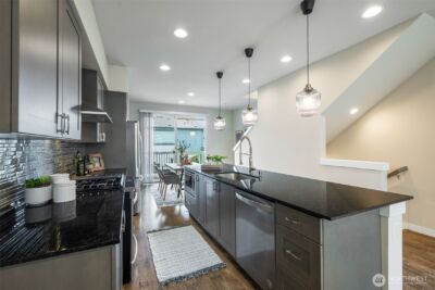 9725 10th Place SW, Seattle, WA 98106 - Photo 12