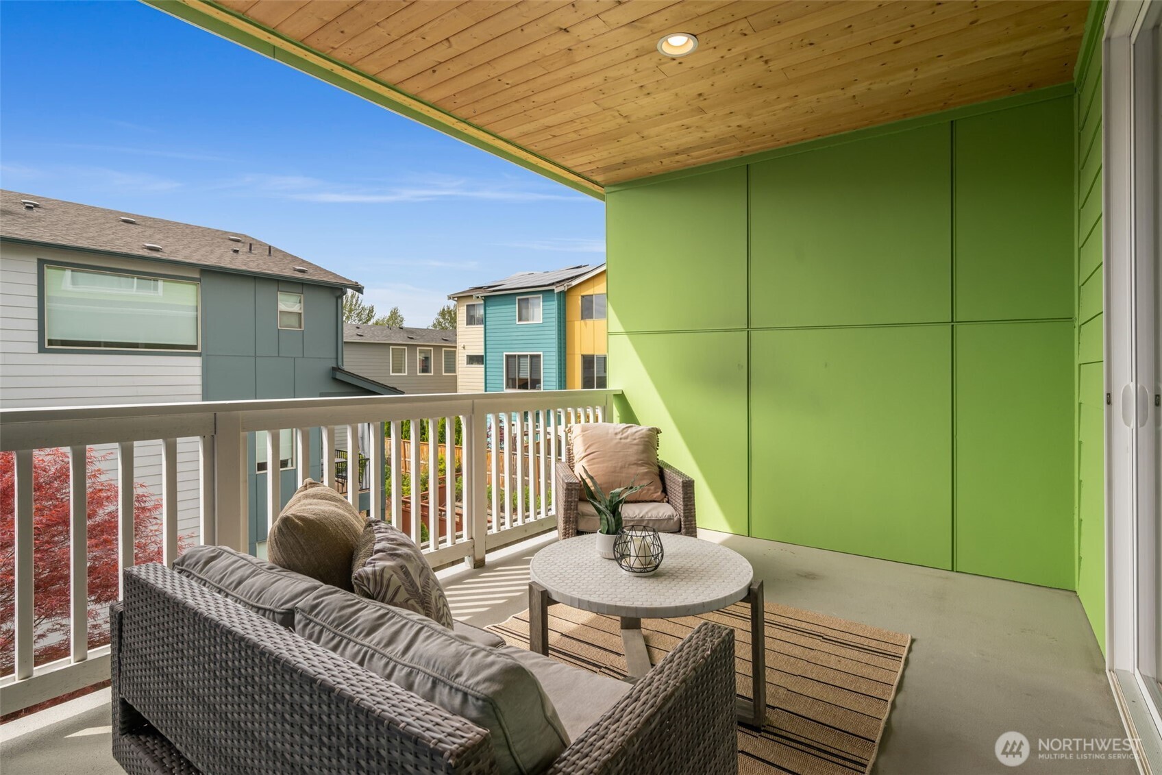 9725 10th Place SW, Seattle, WA 98106