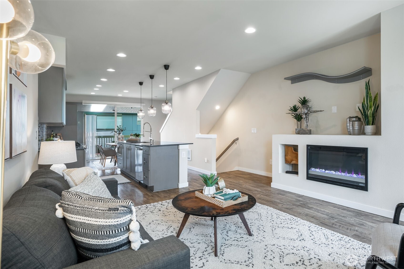 9725 10th Place SW, Seattle, WA 98106