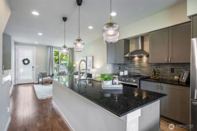 9725 10th Place SW, Seattle, WA 98106 - Photo 8