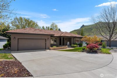 2013 Linville Drive , Wenatchee, WA 98801 - Photo 2