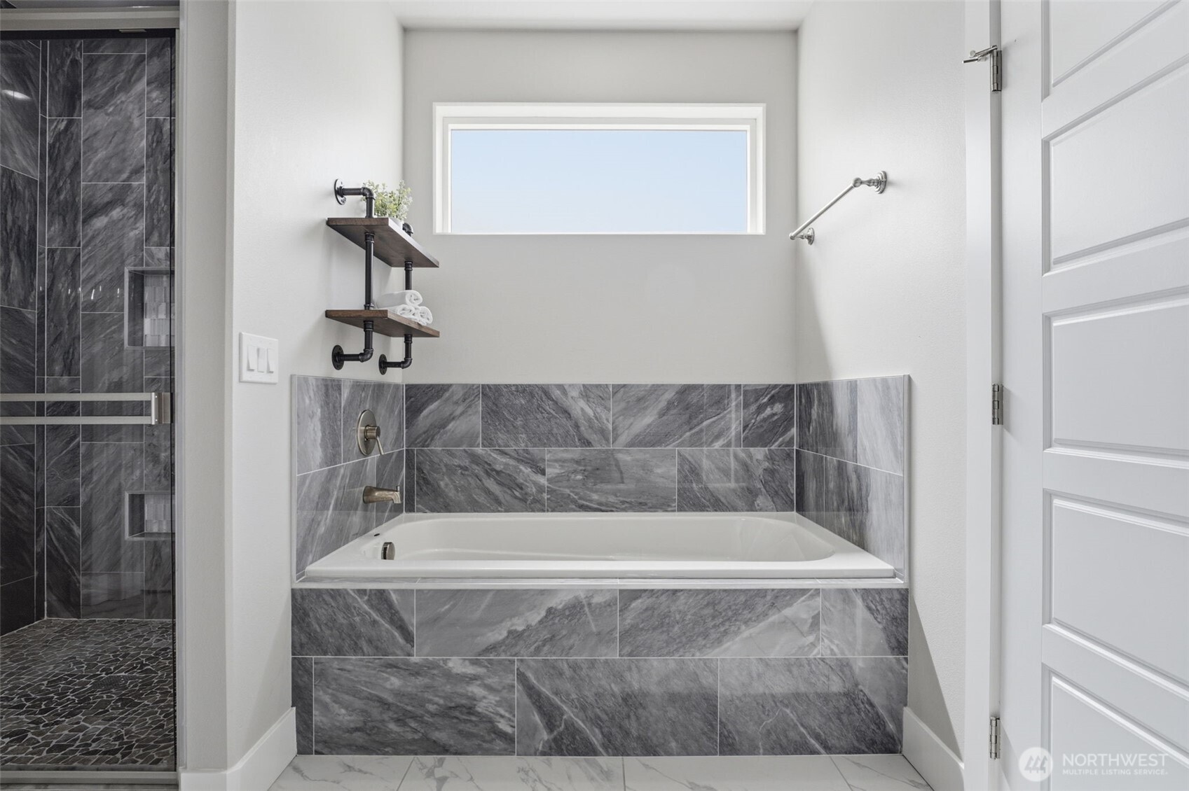1075 Klamath Court , Richland, WA 99352