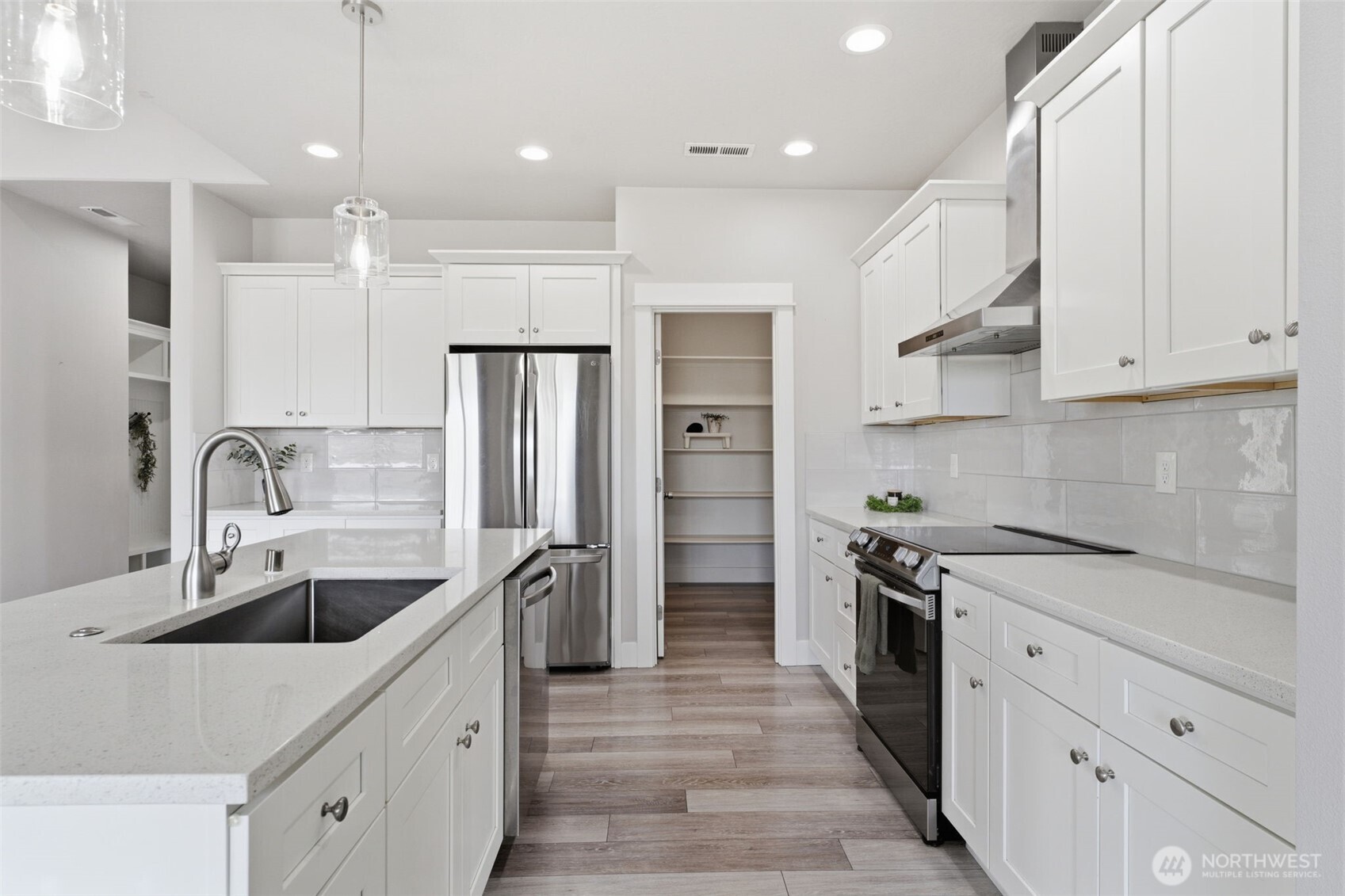1075 Klamath Court , Richland, WA 99352