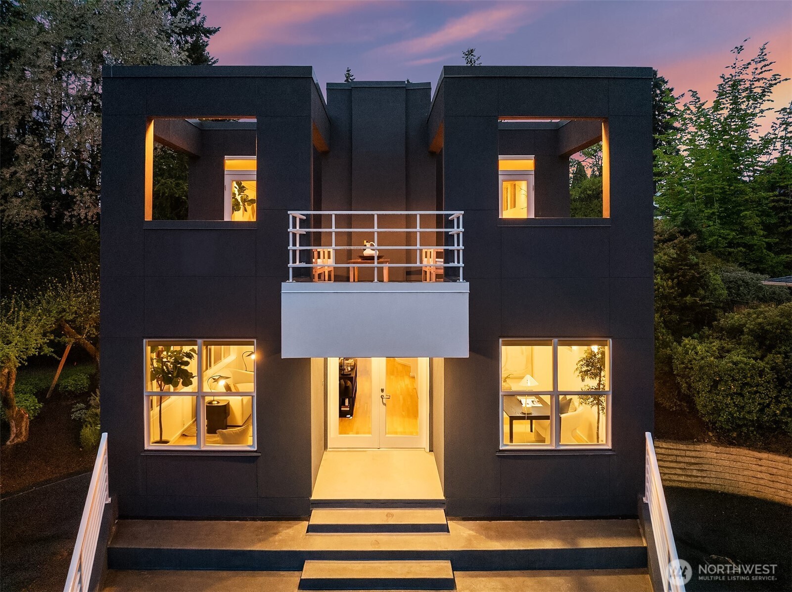 1023 14th Place W, Kirkland, WA 98033
