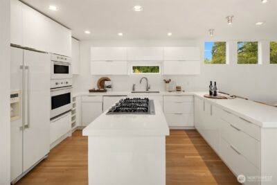 1023 14th Place W, Kirkland, WA 98033 - Photo 5