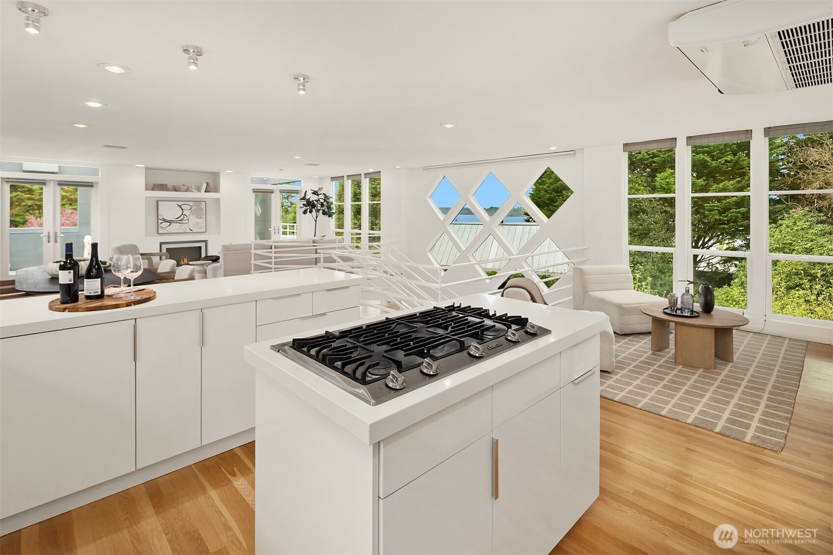 1023 14th Place W, Kirkland, WA 98033