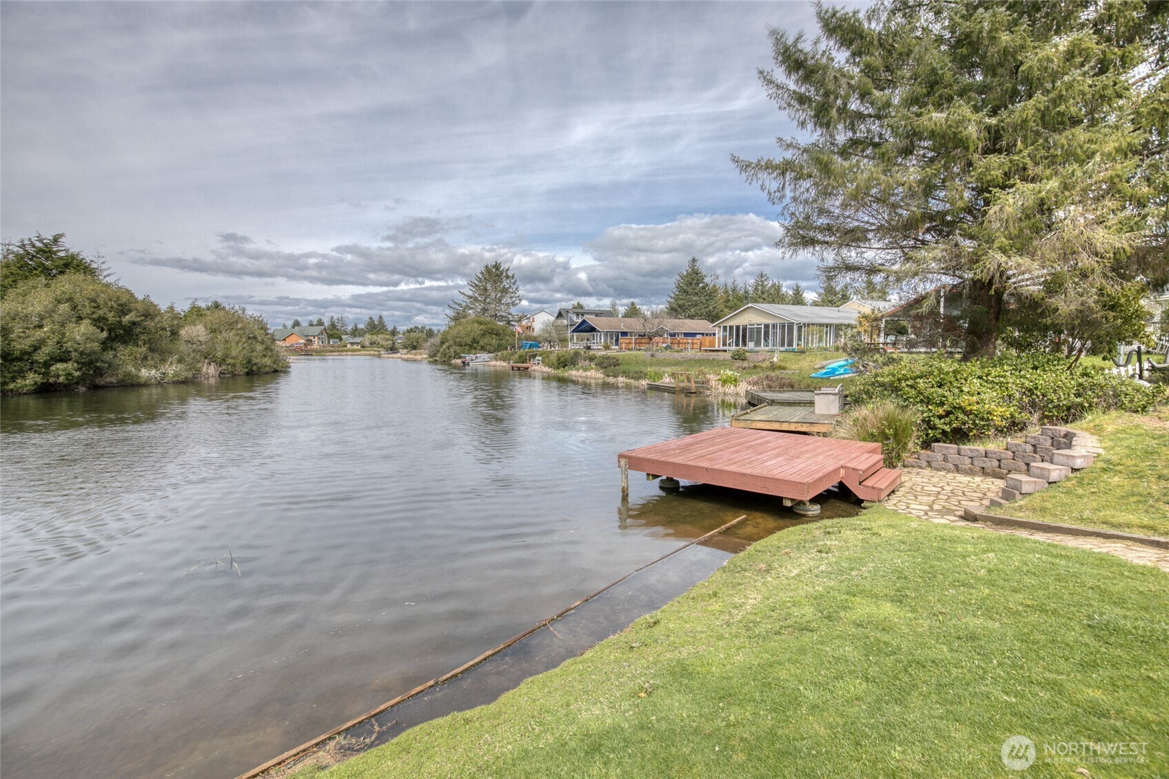 154 S Razor Clam Drive SW, Ocean Shores, WA 98569