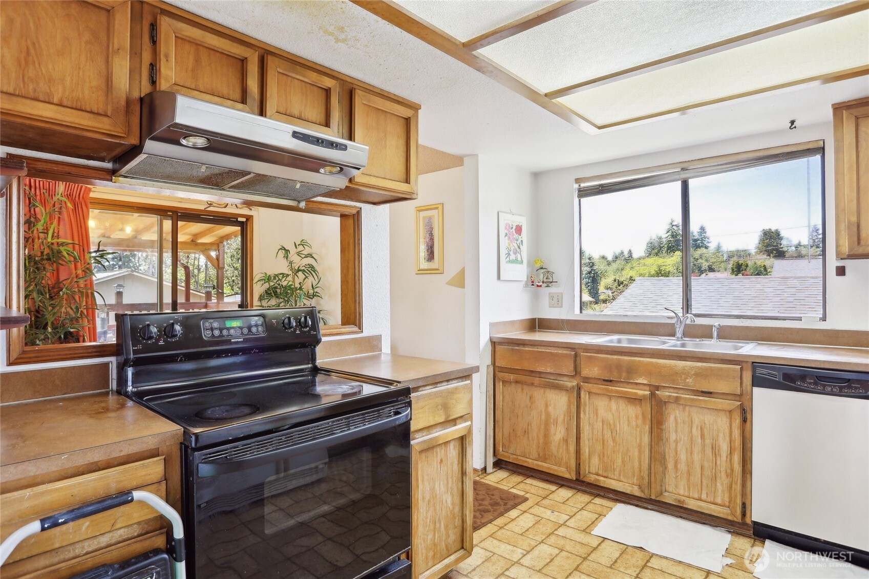 8103 30th Avenue SW, Seattle, WA 98126
