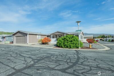 1706 Twin Peaks Drive #83, Wenatchee, WA 98801 - Photo 1