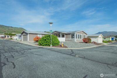 1706 Twin Peaks Drive #83, Wenatchee, WA 98801 - Photo 2