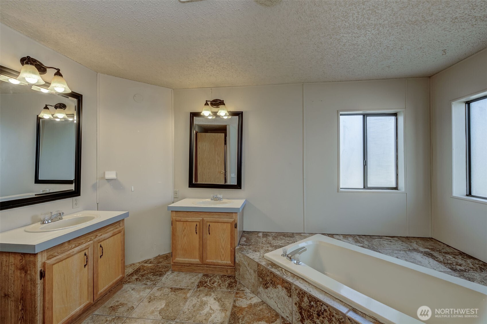 1706 Twin Peaks Drive #83, Wenatchee, WA 98801