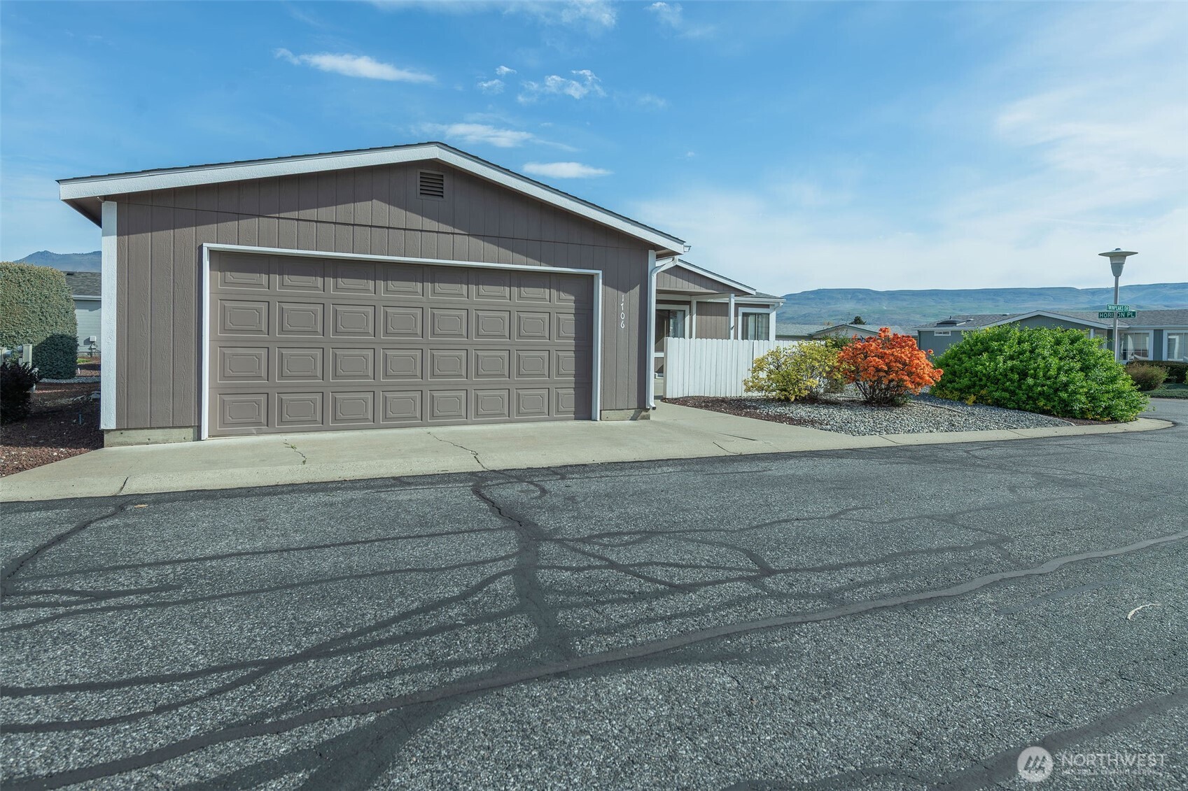 1706 Twin Peaks Drive #83, Wenatchee, WA 98801