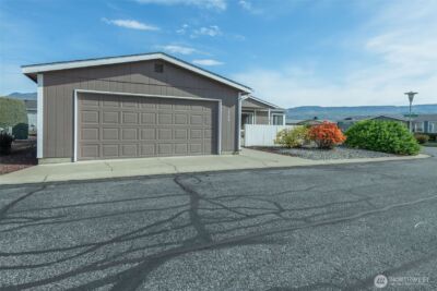 1706 Twin Peaks Drive #83, Wenatchee, WA 98801 - Photo 4