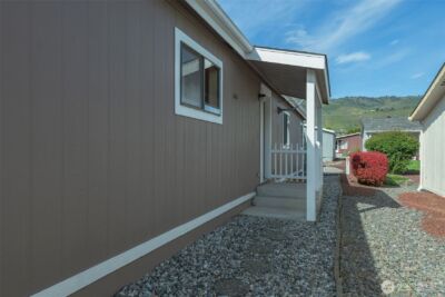 1706 Twin Peaks Drive #83, Wenatchee, WA 98801 - Photo 5