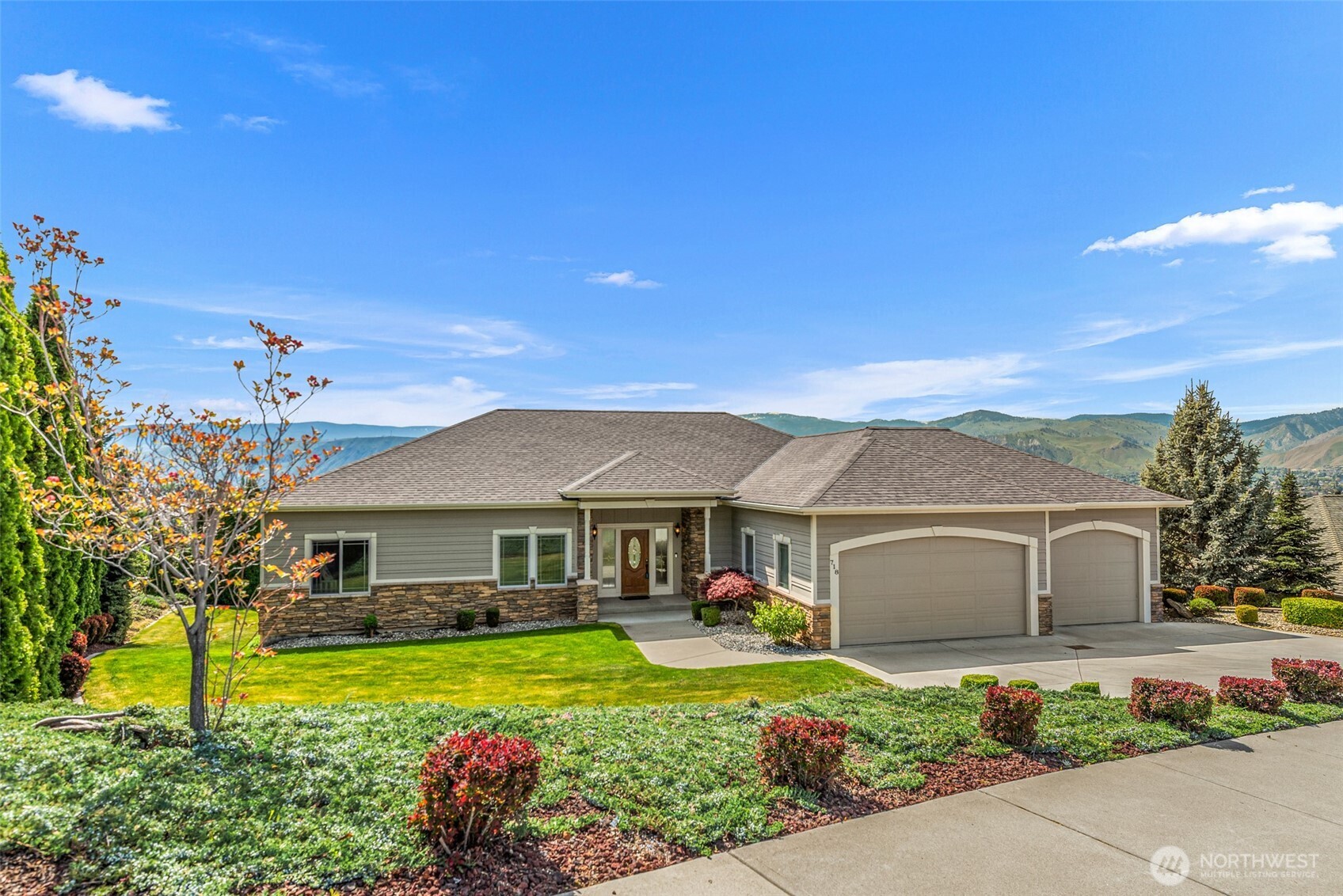 718 Briarwood Drive , East Wenatchee, WA 98802