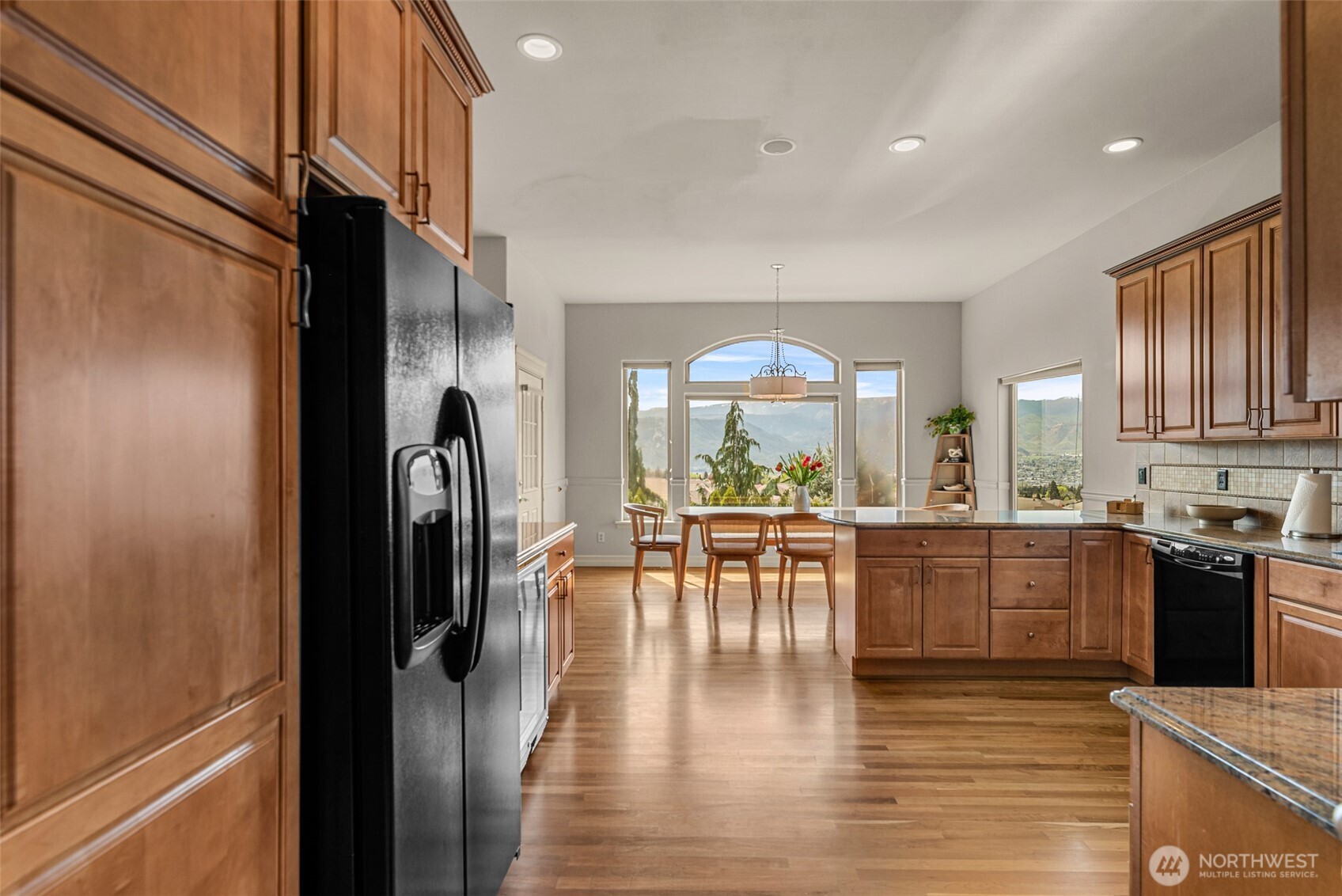 718 Briarwood Drive , East Wenatchee, WA 98802