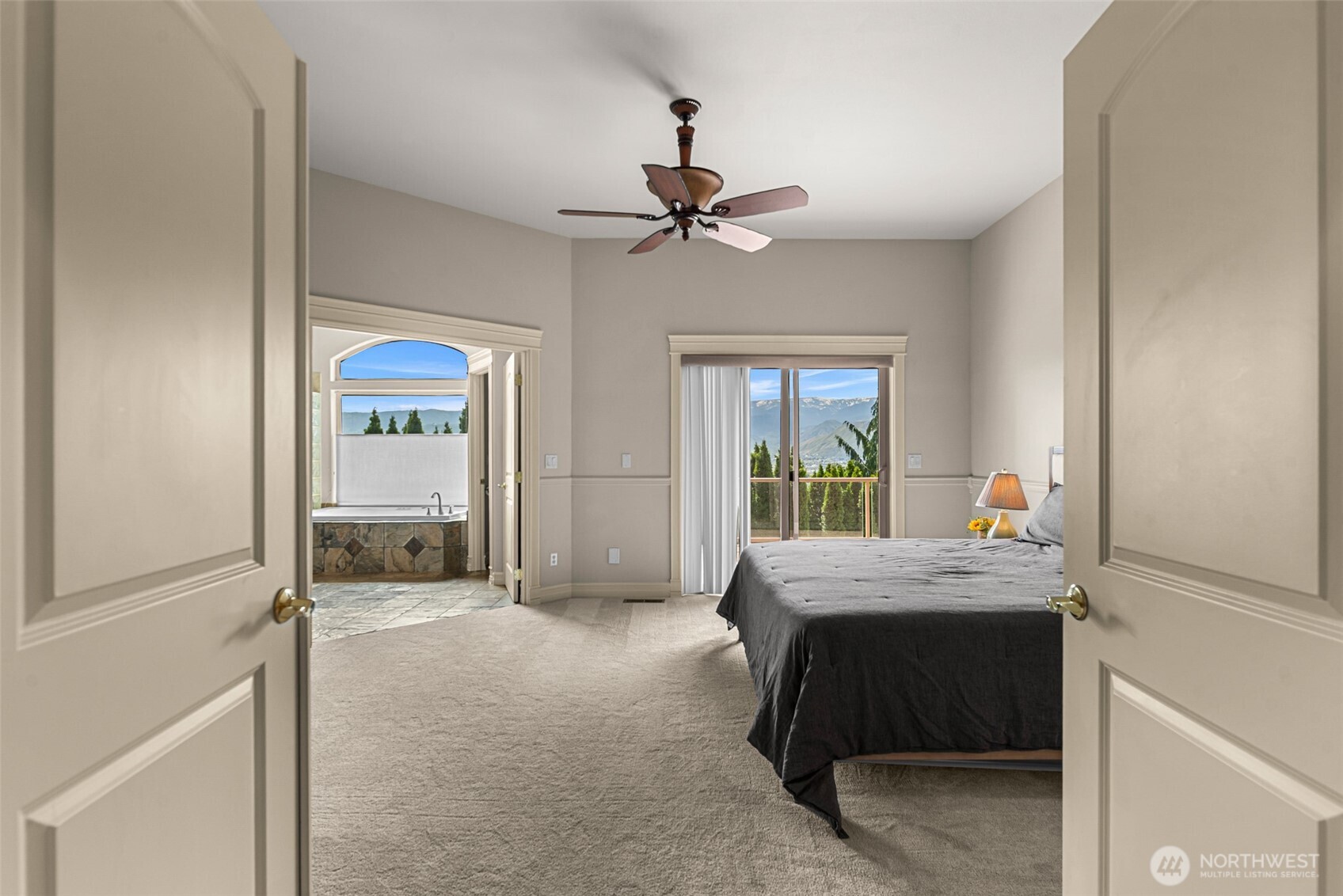718 Briarwood Drive , East Wenatchee, WA 98802