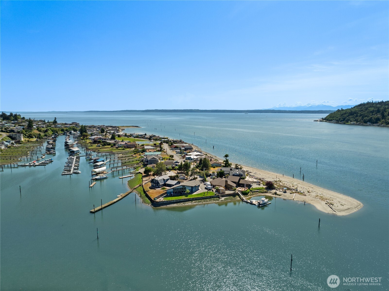8145 Sandy Hook Terrace , Clinton, WA 98236