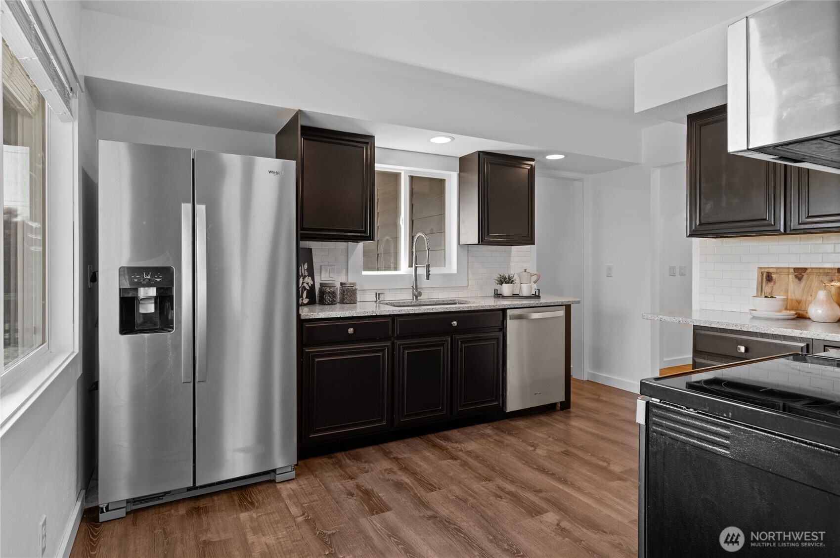 8145 Sandy Hook Terrace , Clinton, WA 98236