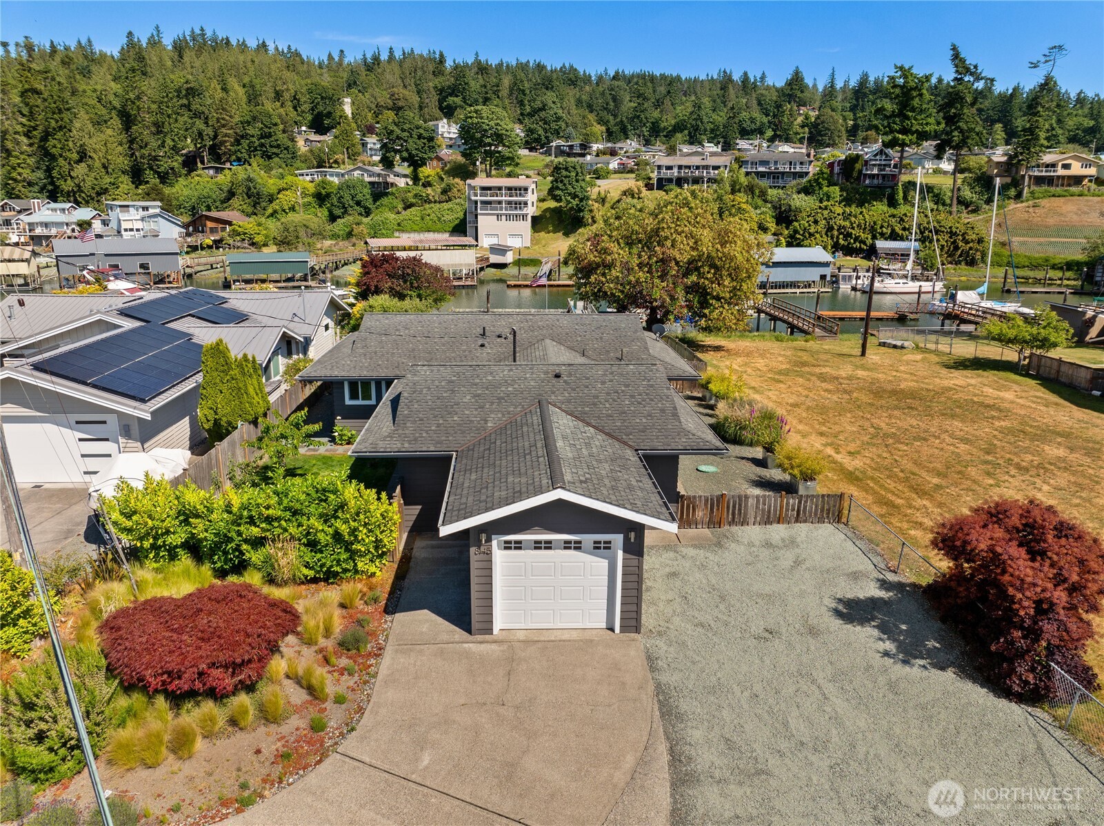 8145 Sandy Hook Terrace , Clinton, WA 98236