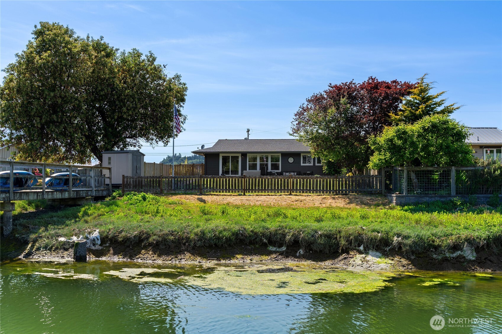 8145 Sandy Hook Terrace , Clinton, WA 98236